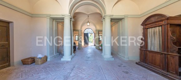 Edificio de 10 dormitorios en Marsciano, Italy No. 132541 8