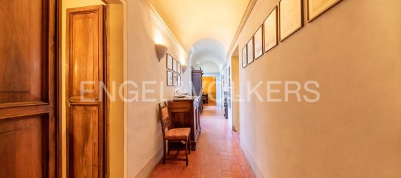 Edificio de 10 dormitorios en Marsciano, Italy No. 132541 15