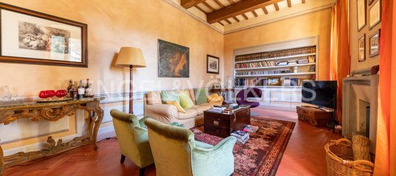 Edificio de 10 dormitorios en Marsciano, Italy No. 132541 10