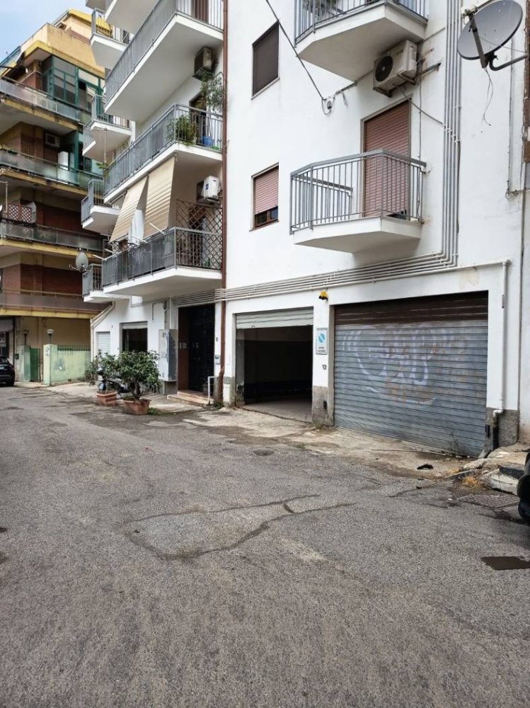2-salle Propriété commerciale à Reggio Calabria, Italy No. 296455