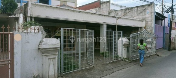 5 bedrooms House in Kalideres, Indonesia No. 1357 4