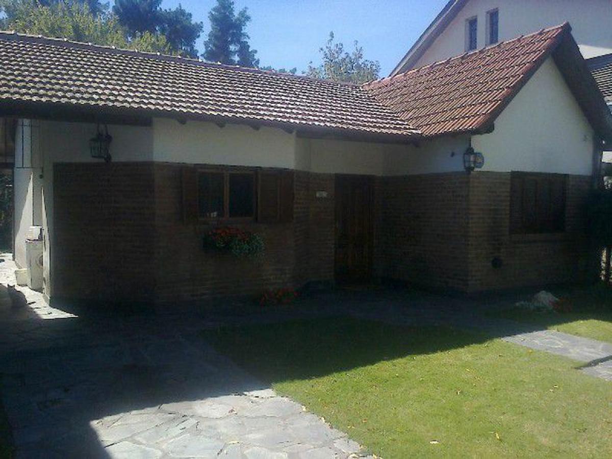 2 bedrooms House in Ituzaingo, Argentina No. 3406