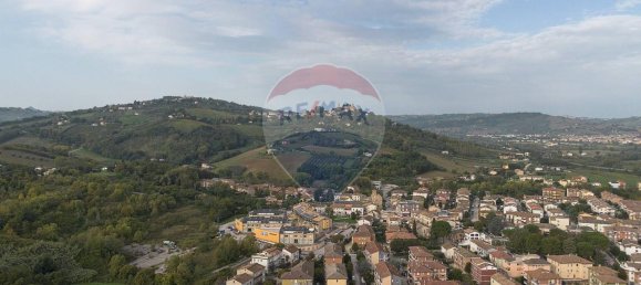 11-Zimmer Haus in Monte Roberto, Italy, Nr. 5616 27