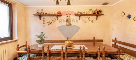 11-Zimmer Haus in Monte Roberto, Italy, Nr. 5616 5