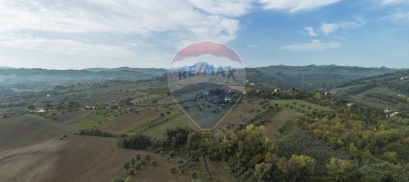 11-Zimmer Haus in Monte Roberto, Italy, Nr. 5616 2