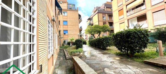 2-salle Appartement à Rome, Italy No. 34110 3