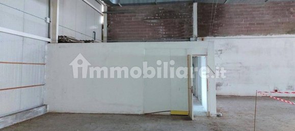 Коммерческая недвижимость 1220м² в Конкордия Саджиттария, Италия № 326181 9