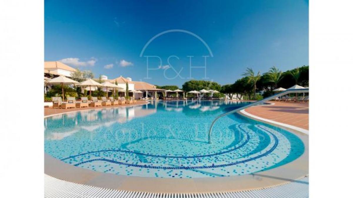 Квартира с 2 спальнями в Албуфейра, Португалия № 4367