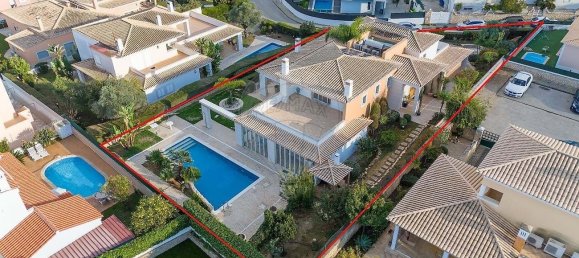 Villa de 5 dormitorios en Portimao, Portugal No. 18525 3