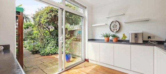 4 Schlafzimmer Haus in Beckenham, United Kingdom, Nr. 975 3