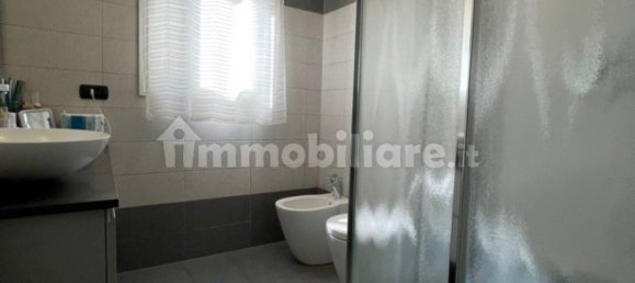 2 Schlafzimmer Wohnung in Caronno Pertusella, Italy, Nr. 134949 5
