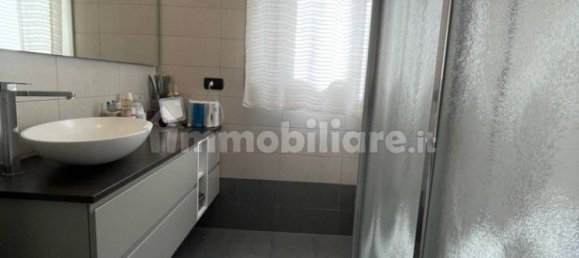 2 Schlafzimmer Wohnung in Caronno Pertusella, Italy, Nr. 134949 6