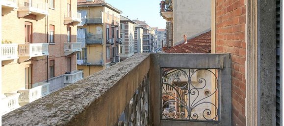 3 bedrooms Apartment in Turin, Italy No. 318614 16