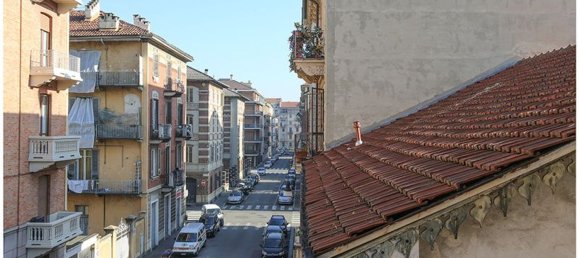 3 bedrooms Apartment in Turin, Italy No. 318614 20