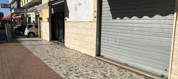 4 rooms Commercial property in Fiumicino, Italy No. 279894 3