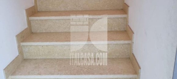 Дом с 7 спальнями в Мантуя, Италия № 363385 16