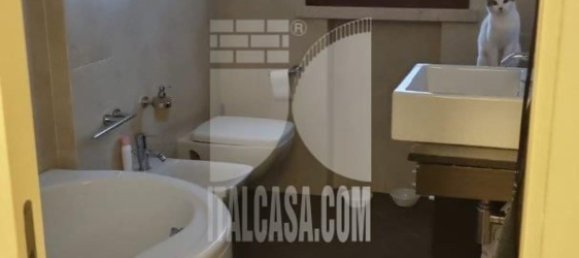 Дом с 7 спальнями в Мантуя, Италия № 363385 15