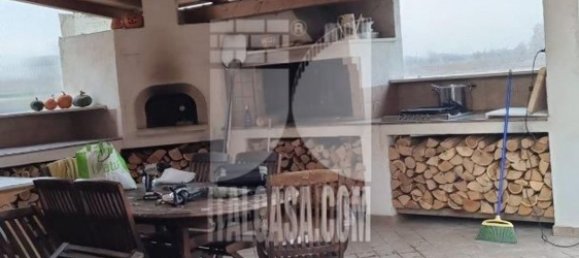 Дом с 7 спальнями в Мантуя, Италия № 363385 2