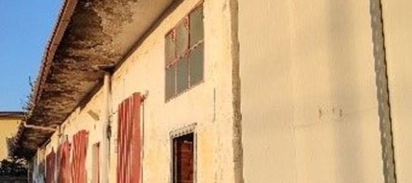 Lagerhaus in Capua, Italy 320m², Nr. 275584 2