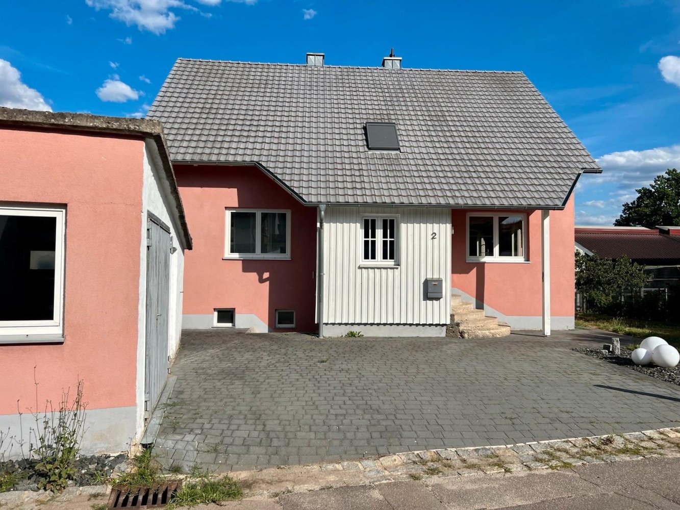 5 rooms House in Schwandorf, Germany No. 267373