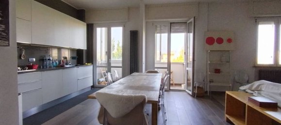 4 bedrooms Apartment in Pesaro, Italy No. 329944 3