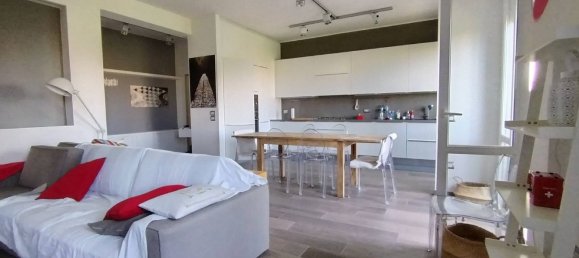 4 bedrooms Apartment in Pesaro, Italy No. 329944 2
