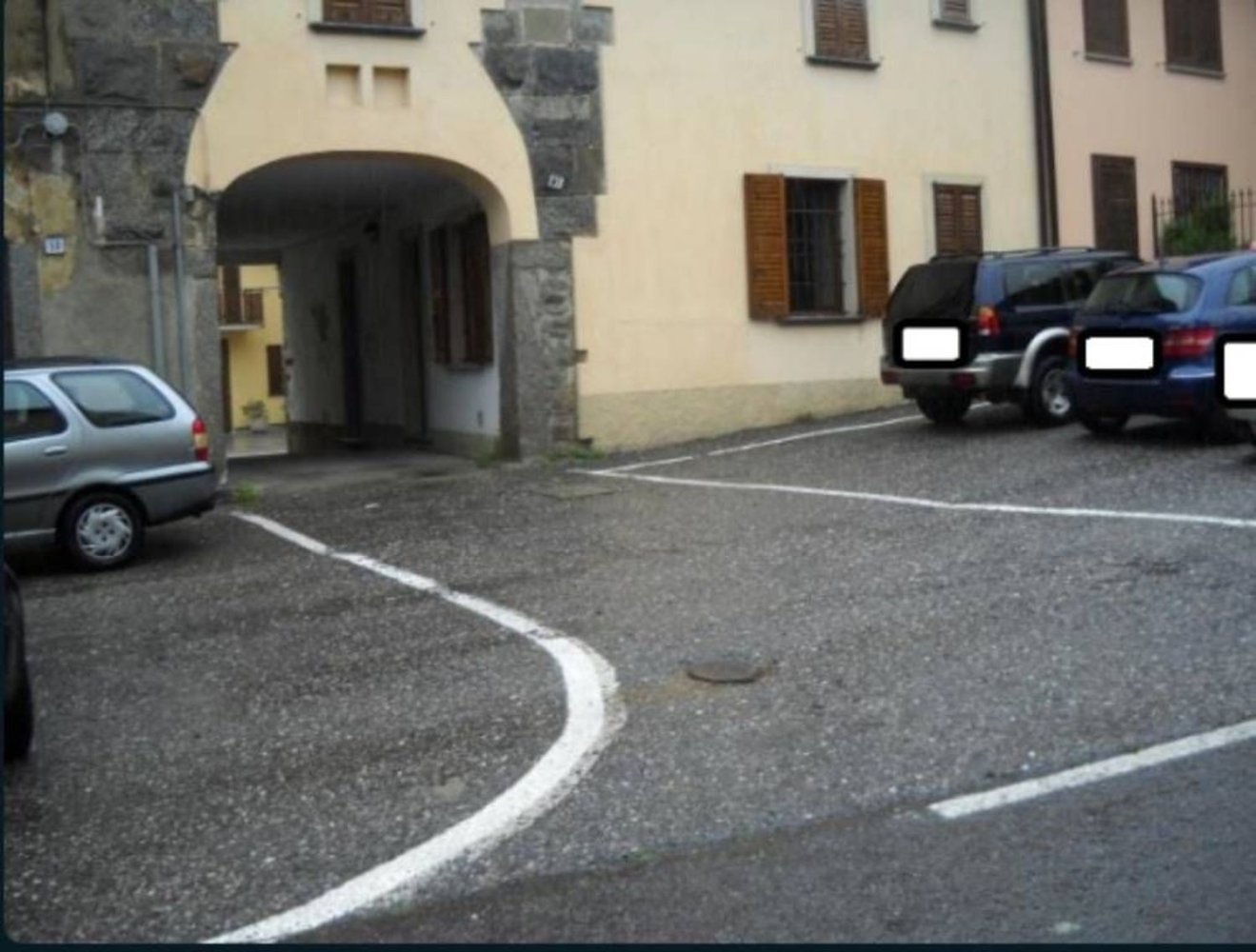 Apartamento de 4 habitaciónes en Besana in Brianza, Italy No. 3762