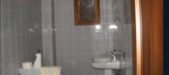 Apartamento de 4 habitaciónes en Besana in Brianza, Italy No. 3762 17