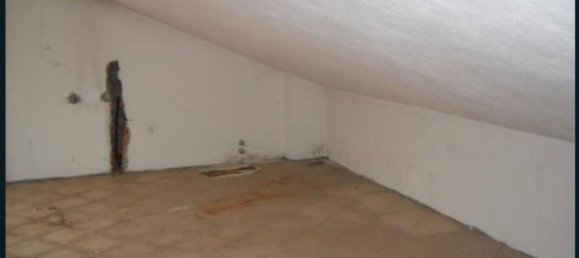 Apartamento de 4 habitaciónes en Besana in Brianza, Italy No. 3762 16