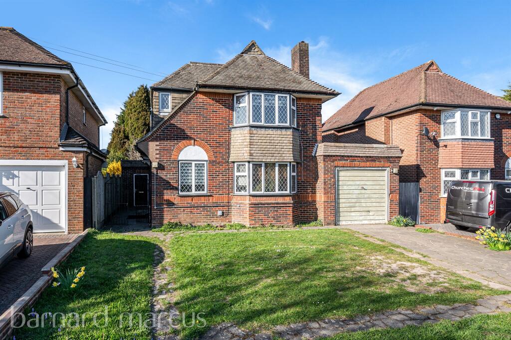 4 bedrooms House in Tadworth, United Kingdom No. 9669