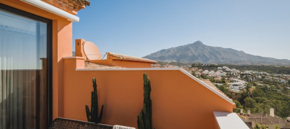 3 bedrooms Building in Nueva Andalucia, Spain No. 3078 9