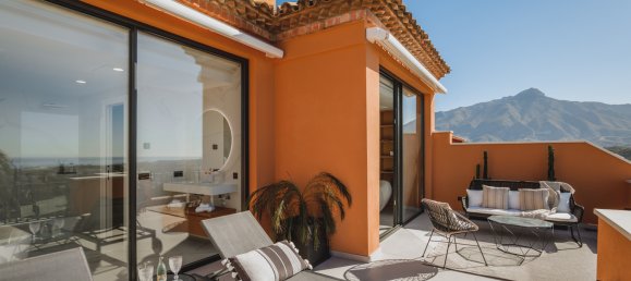 3 bedrooms Building in Nueva Andalucia, Spain No. 3078 4