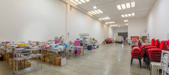 5غرفة مستودع في Campi Bisenzio, Italy رقم 9836 3