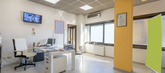 5غرفة مستودع في Campi Bisenzio, Italy رقم 9836 14