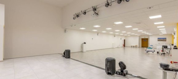 5غرفة مستودع في Campi Bisenzio, Italy رقم 9836 6