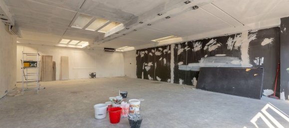 5غرفة مستودع في Campi Bisenzio, Italy رقم 9836 22