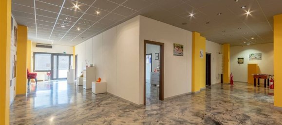 5غرفة مستودع في Campi Bisenzio, Italy رقم 9836 8