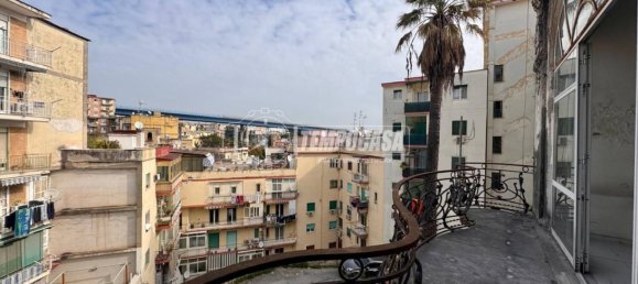 2 bedrooms Apartment in Naples, Italy No. 260319 11