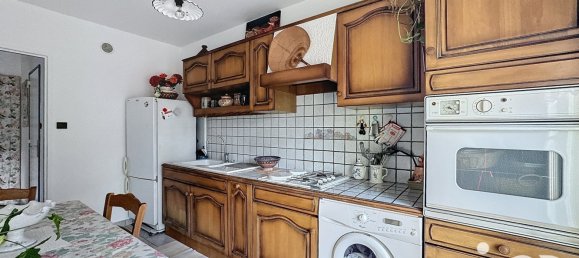 Apartamento de 2 dormitorios en Echirolles, France No. 199306 13
