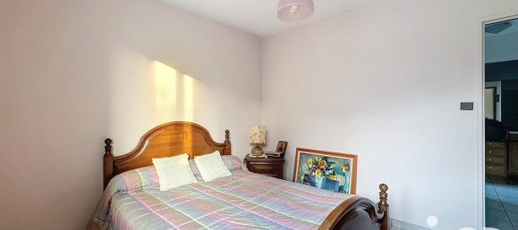 Apartamento de 2 dormitorios en Echirolles, France No. 199306 4