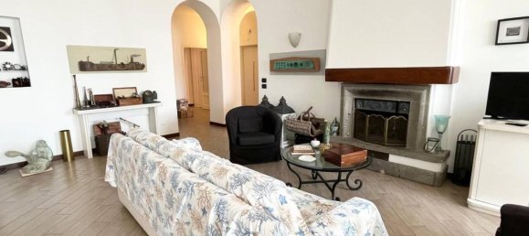 5-Zimmer Wohnung in Anzio, Italy, Nr. 35642 57