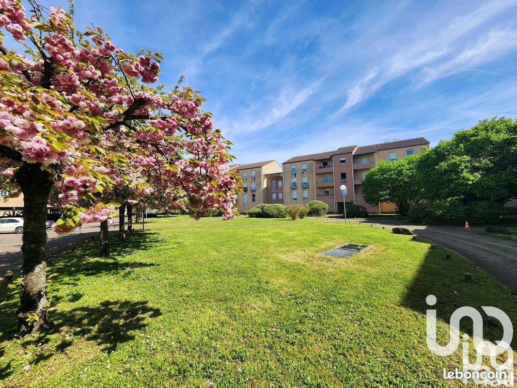 Studio à Metz, France No. 67850