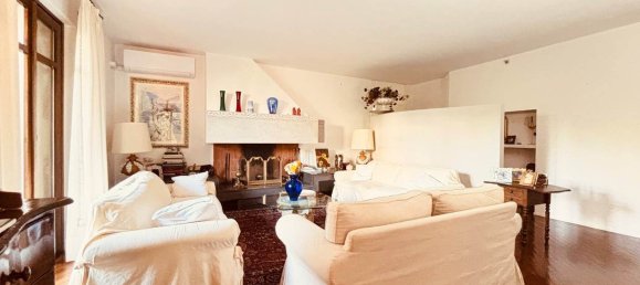 3 Schlafzimmer Wohnung in Prato, Italy, Nr. 314409 2