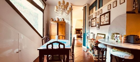 3 Schlafzimmer Wohnung in Prato, Italy, Nr. 314409 22