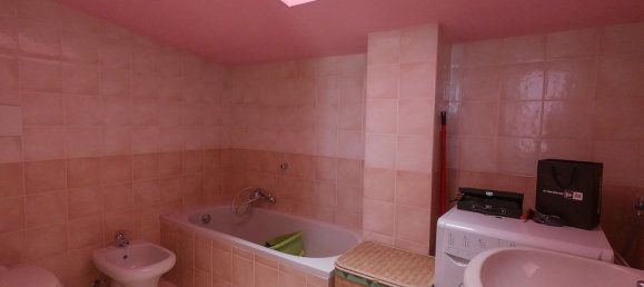 Apartamento de 3 habitaciónes en Rovello Porro, Italy No. 263014 5