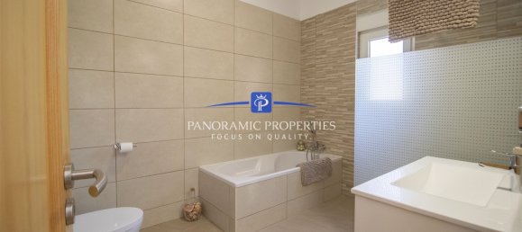 3 bedrooms Villa in Lagoa, Portugal No. 114327 4