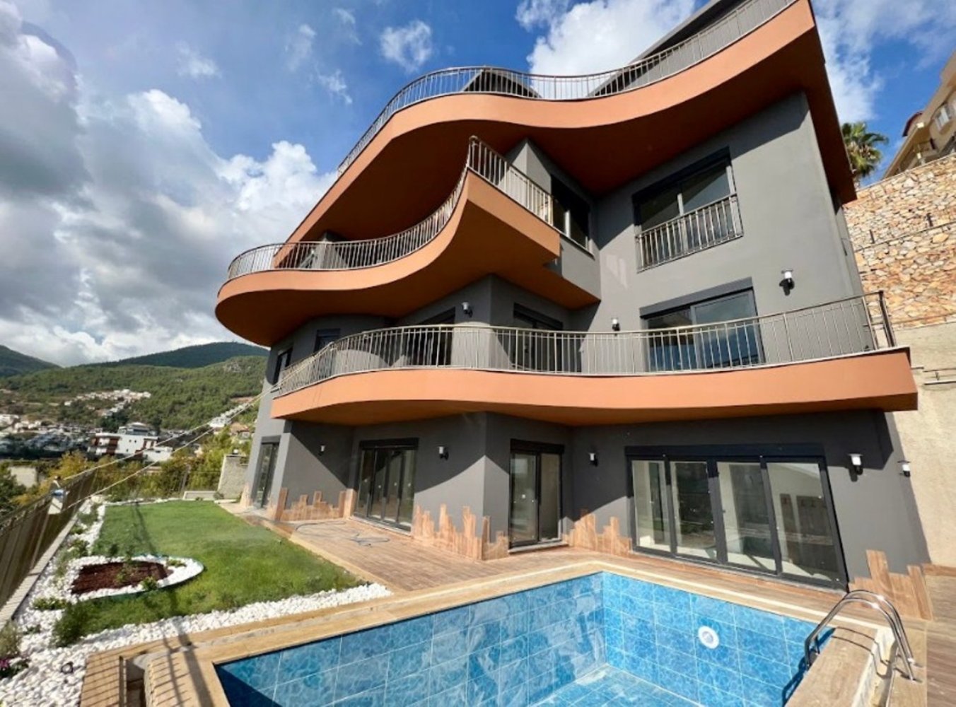 Villa 6+2 in Alanya, Turkey No. 135288