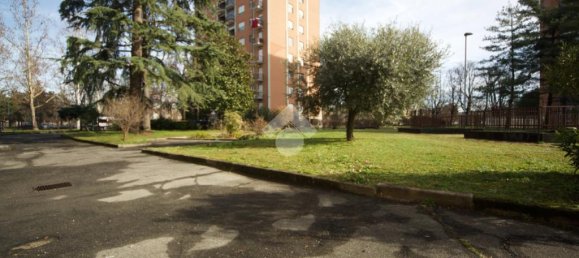 1-salle Garage à Turin, Italy No. 322135 4