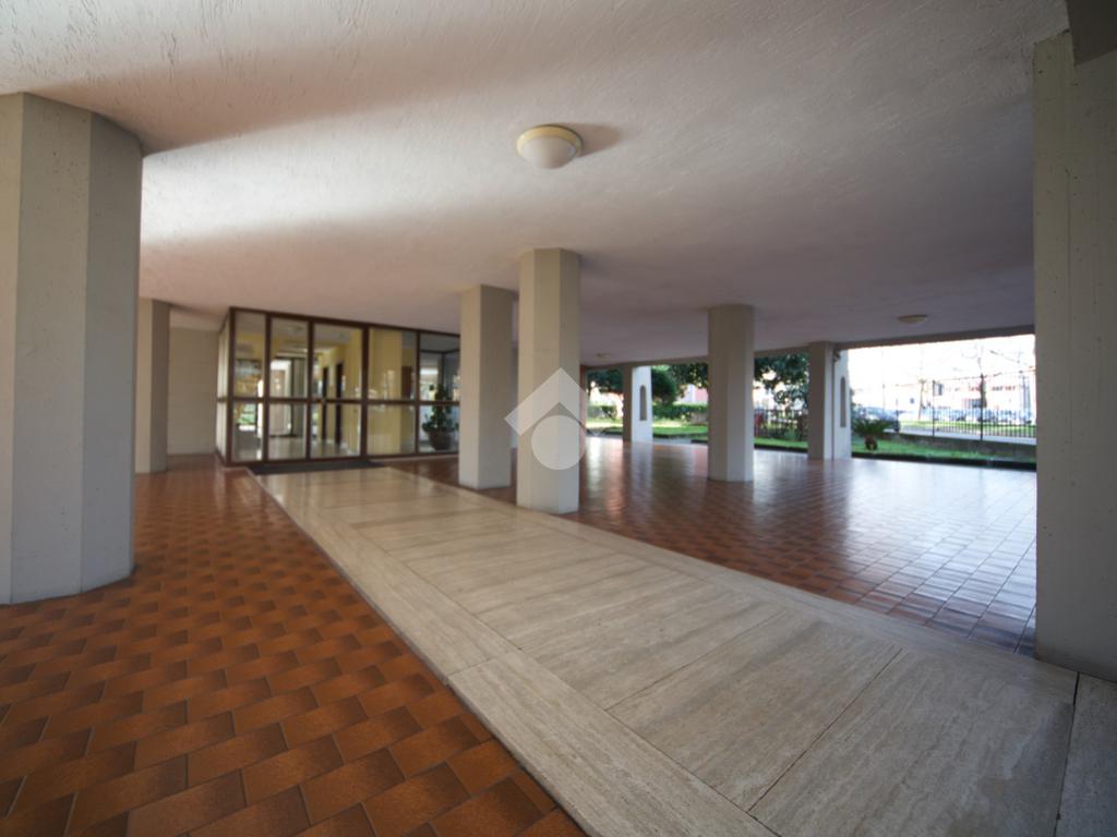 1-salle Garage à Turin, Italy No. 322135