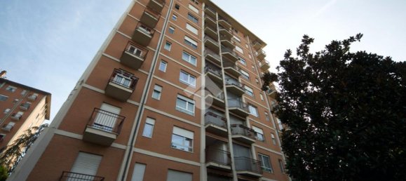 1-salle Garage à Turin, Italy No. 322135 3